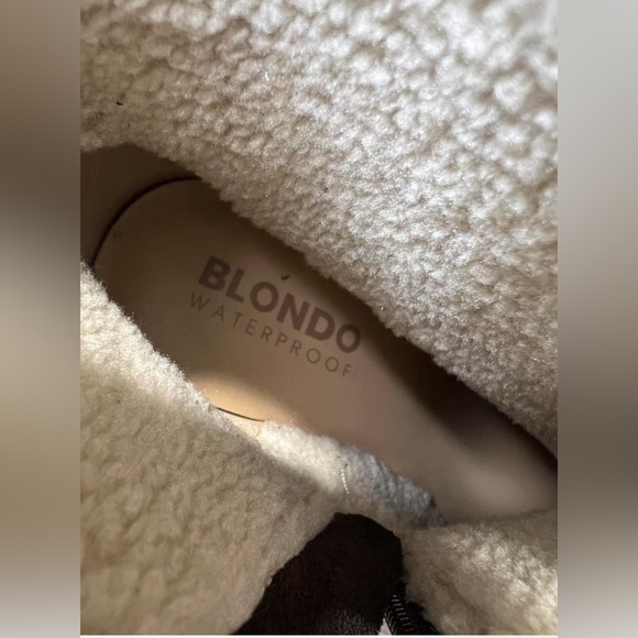 Blondo Women's Waterproof Teryn Block
Heel Ankle Boot, Java Suede - Picture 6 of 8